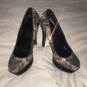 Jessica Simpson stilettos